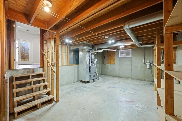 $370,000 | 15614 Pebble Terrace, Basehor, KS 66007