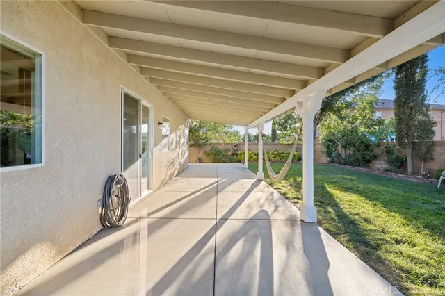 a porch with view of outdoor space