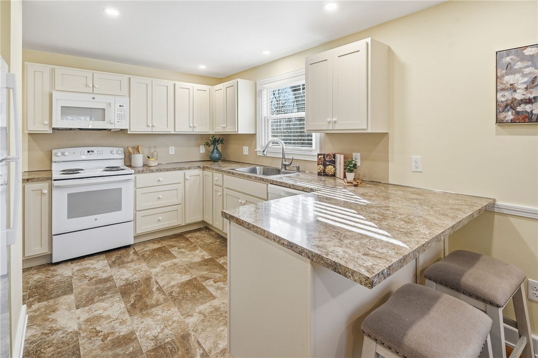 100 Forge Road North Kingstown, RI 02852 - Photo 23 of 50