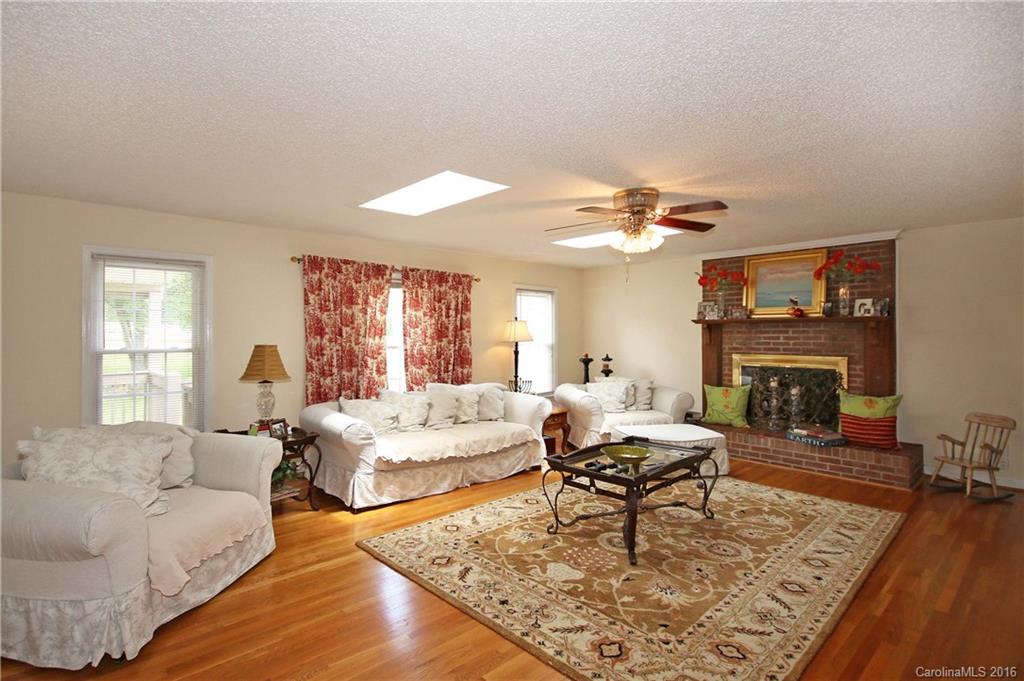 2905 Valley Farm Road Waxhaw, NC 28173 - Photo 4 of 24 Gallery Image 4