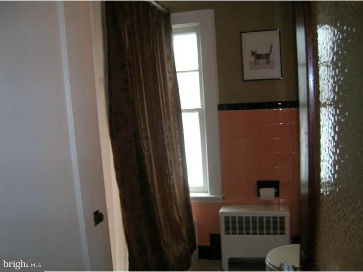 6 Rudner Avenue Hamilton, NJ 08619 - Photo 13 of 17 Bathroom