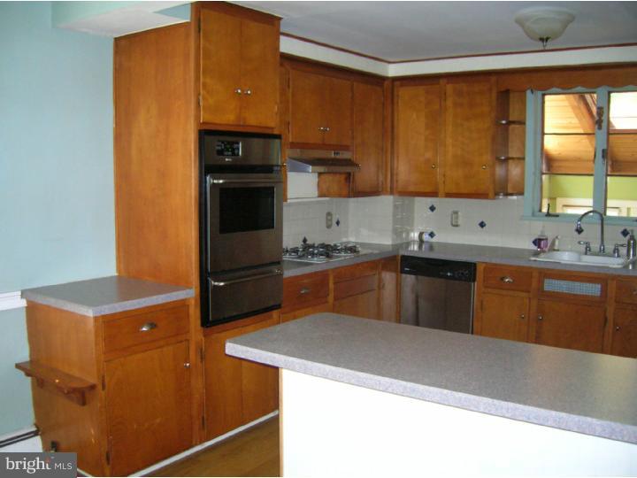 6 Rudner Avenue Hamilton, NJ 08619 - Photo 4 of 17 Kitchen