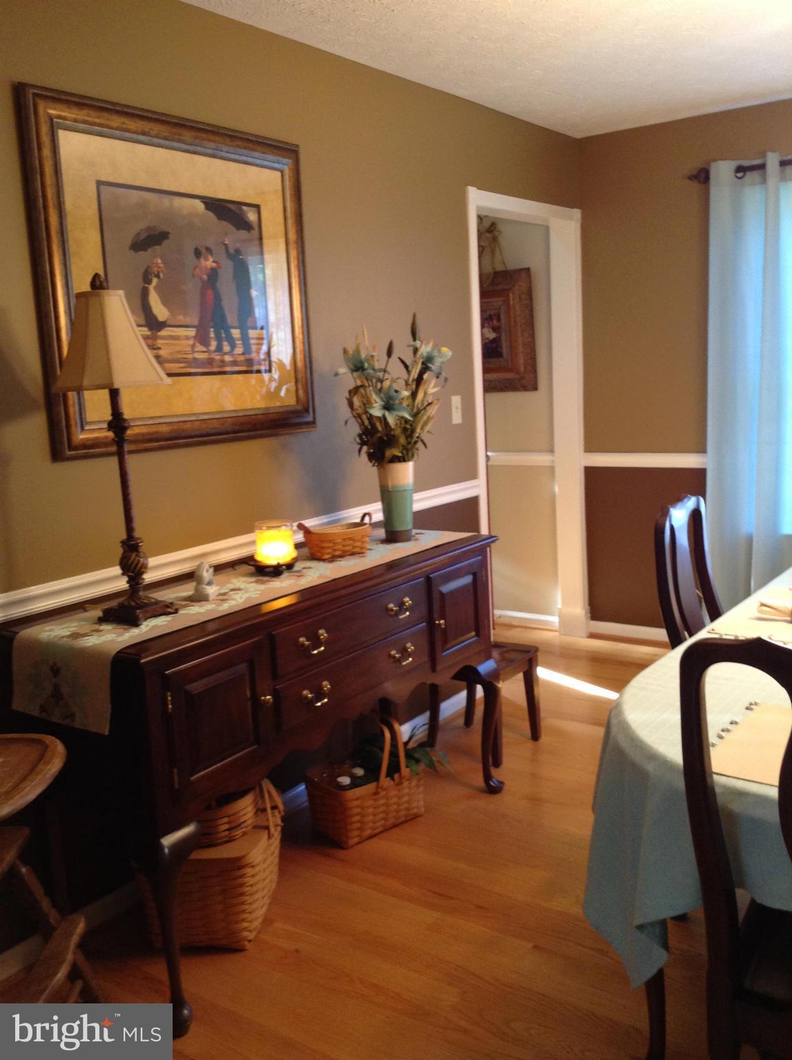 112 Charlton Road Winchester, VA 22602 - Photo 14 of 30 Dining Room