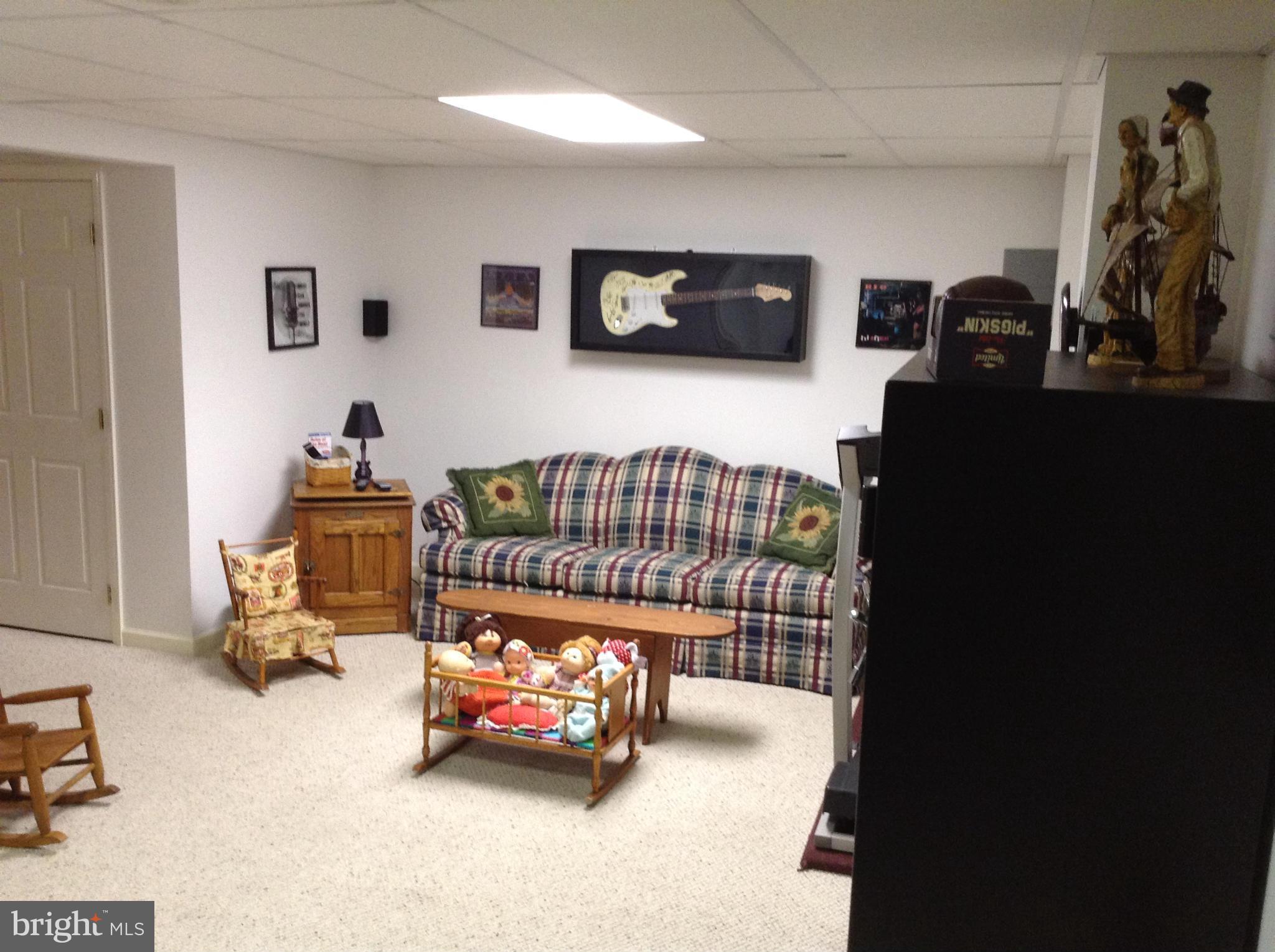 112 Charlton Road Winchester, VA 22602 - Photo 22 of 30 Interior (General)
