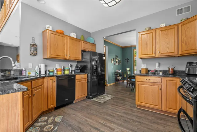 $699,900 | N5463 Stonehedge Lane, Fredonia, WI 53021