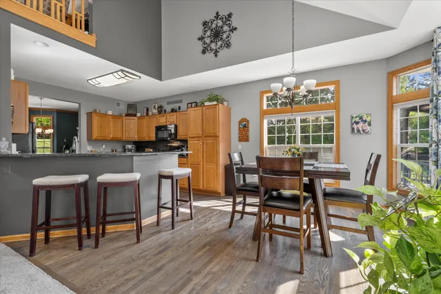 $699,900 | N5463 Stonehedge Lane, Fredonia, WI 53021