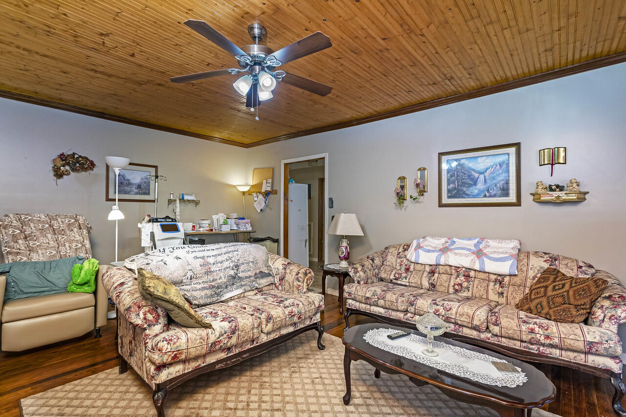 12226 North Nopone Valley Road Decatur, TN 37322 - Photo 7 of 44 nvp10