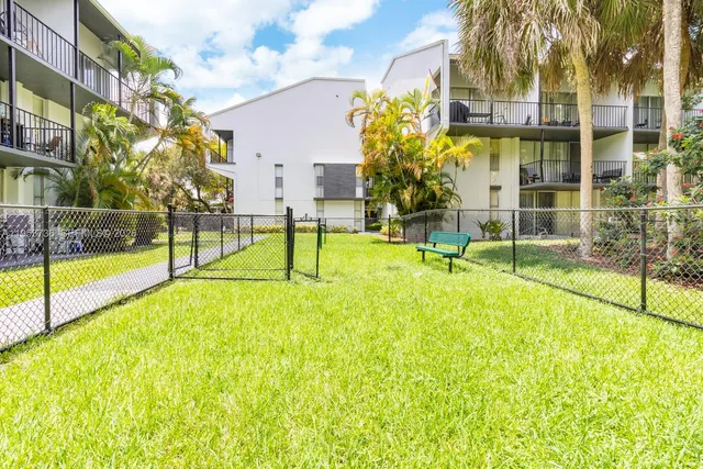 $1,825 | 2920 Forest Hills Boulevard, Unit A3N, Coral Springs, FL 33065