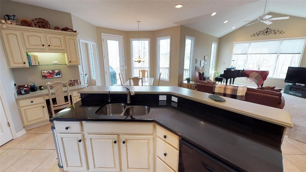 15103 Beacon Ridge Drive Seneca, SC 29678 - Photo 9 of 46 Breakfast Area with Lake Views