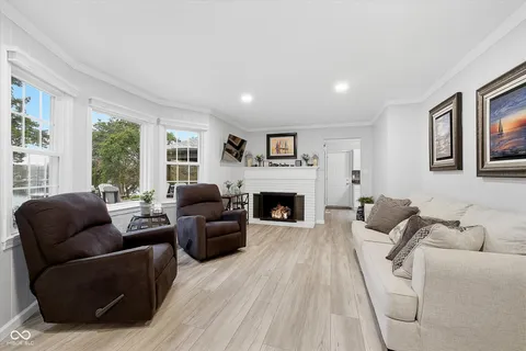 $1,295,000 | 304 Sussex Circle, Noblesville, IN 46062