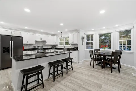 $1,295,000 | 304 Sussex Circle, Noblesville, IN 46062