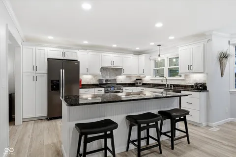 $1,295,000 | 304 Sussex Circle, Noblesville, IN 46062