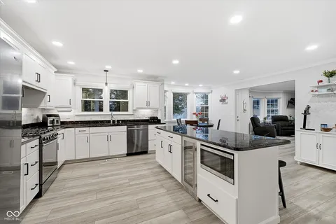 $1,295,000 | 304 Sussex Circle, Noblesville, IN 46062