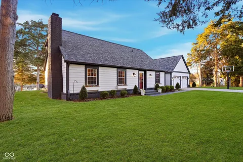 $1,295,000 | 304 Sussex Circle, Noblesville, IN 46062