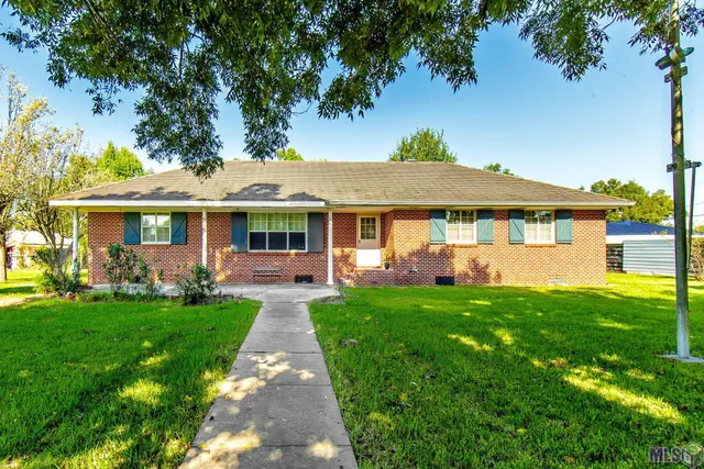 $170,000 | 215 West 22nd Street, Larose, LA 70373