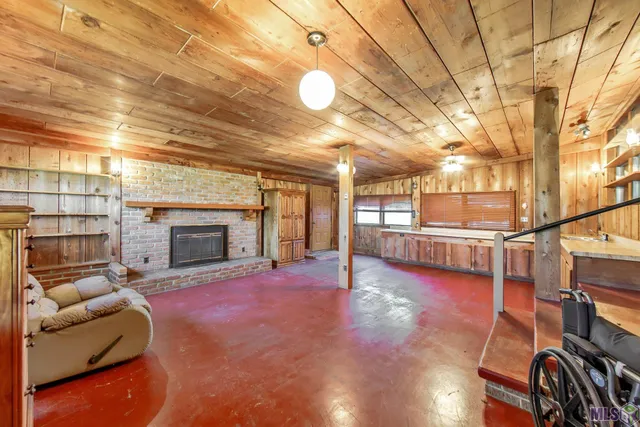 $170,000 | 215 West 22nd Street, Larose, LA 70373