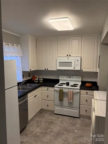 $158,000 | 4609 Coronado Drive, Unit C, Charlotte, NC 28212