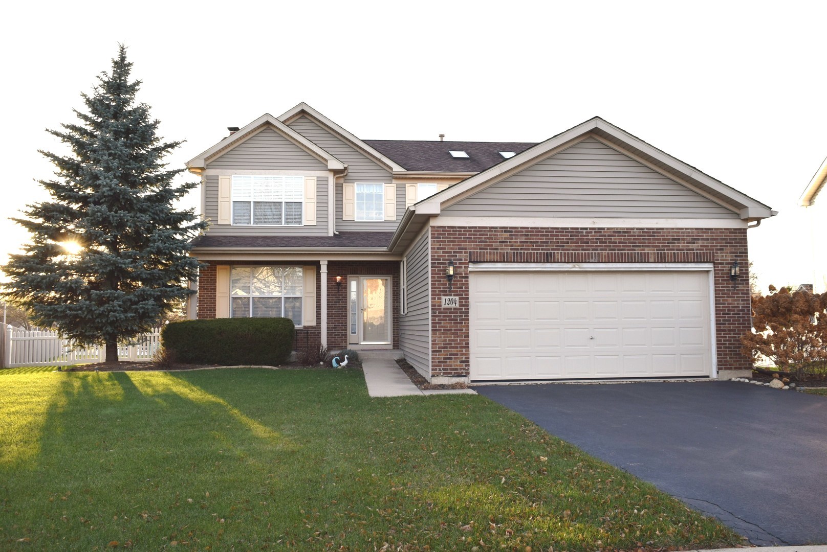 1204 Frederick Court Elgin, IL 60120 - Photo 1 of 19
