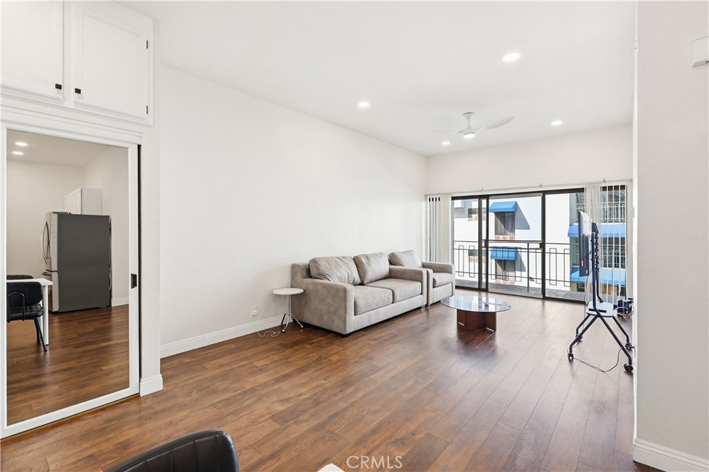 8328 Regents Road, Unit 1F San Diego, CA 92122 - Photo 13 of 23