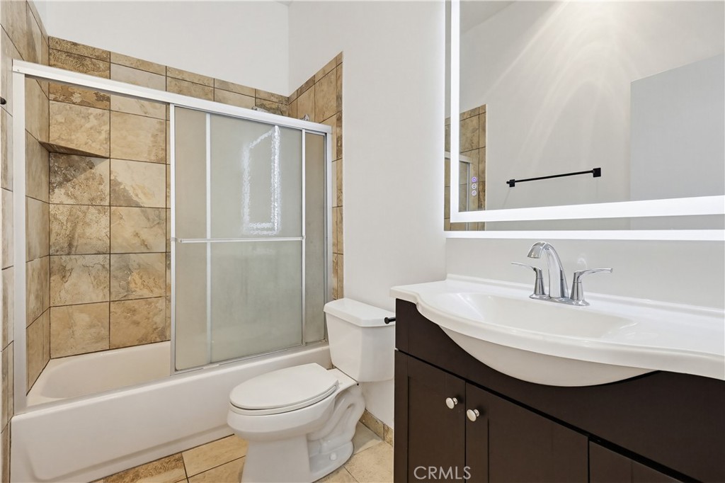 8328 Regents Road, Unit 1F San Diego, CA 92122 - Photo 14 of 23