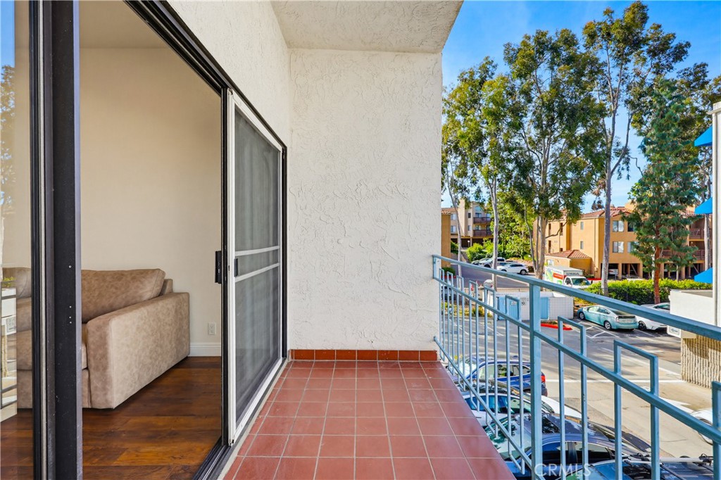 8328 Regents Road, Unit 1F San Diego, CA 92122 - Photo 18 of 23