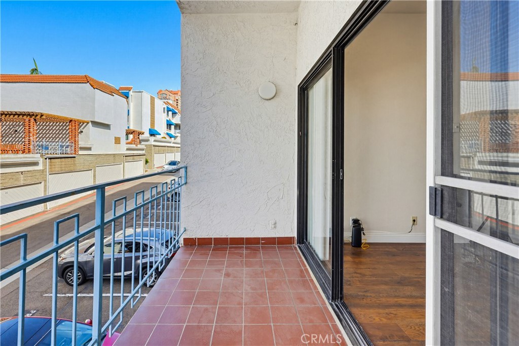 8328 Regents Road, Unit 1F San Diego, CA 92122 - Photo 19 of 23