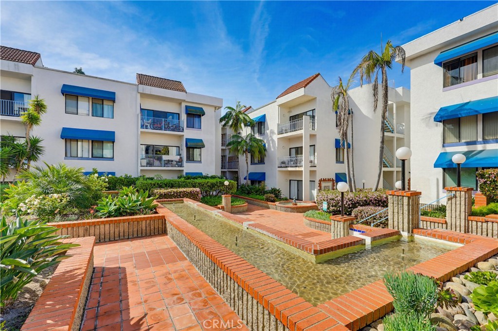 8328 Regents Road, Unit 1F San Diego, CA 92122 - Photo 2 of 23