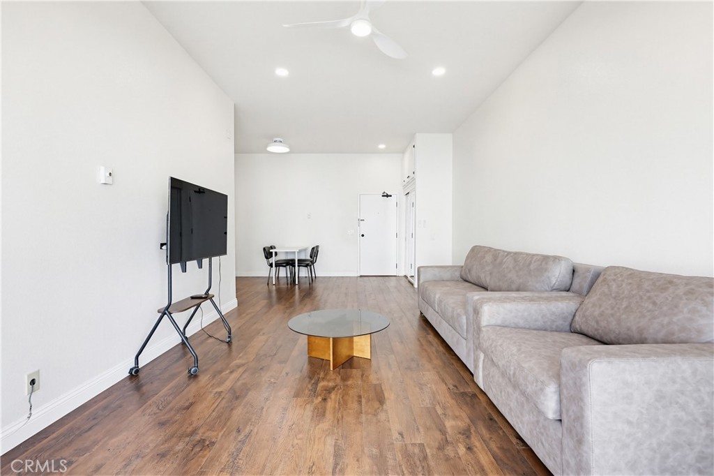 8328 Regents Road, Unit 1F San Diego, CA 92122 - Photo 8 of 23