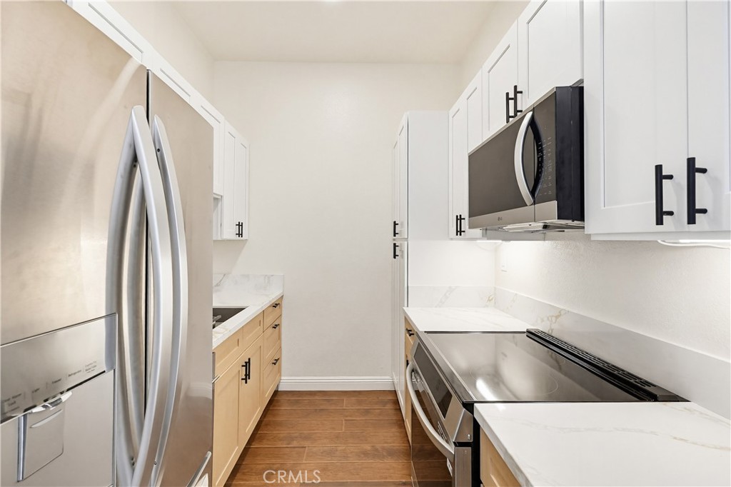 8328 Regents Road, Unit 1F San Diego, CA 92122 - Photo 10 of 23