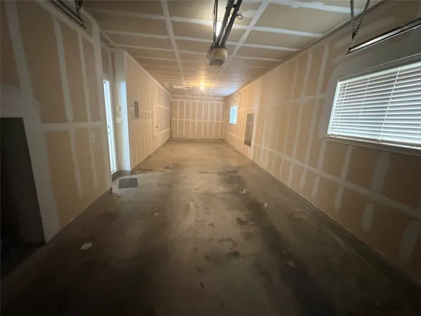 $2,125 | 10504 Wylie Drive, Unit 277, Austin, TX 78748