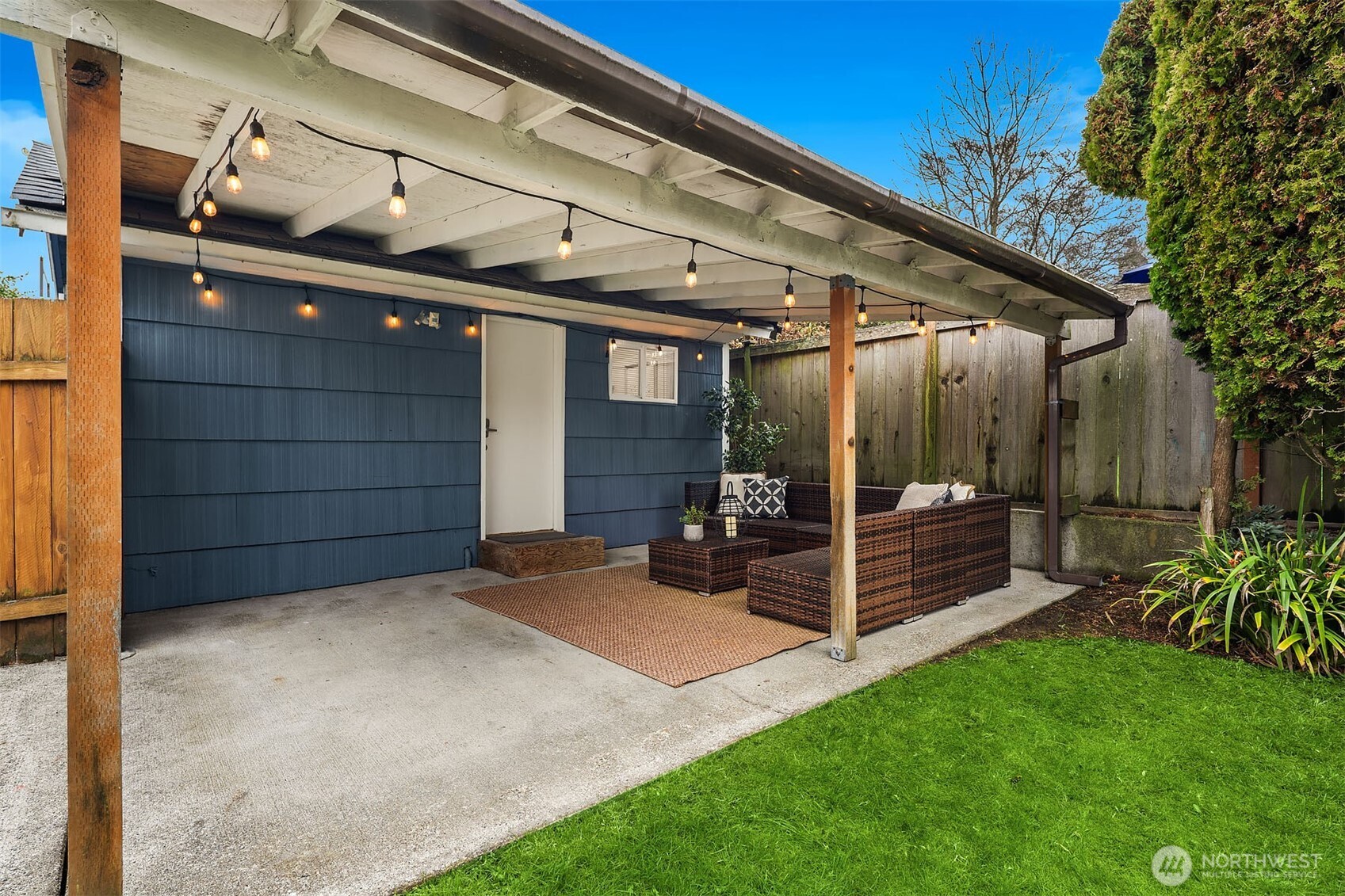 3433 38th Avenue Southwest Seattle, WA 98126 - Photo 17 of 24