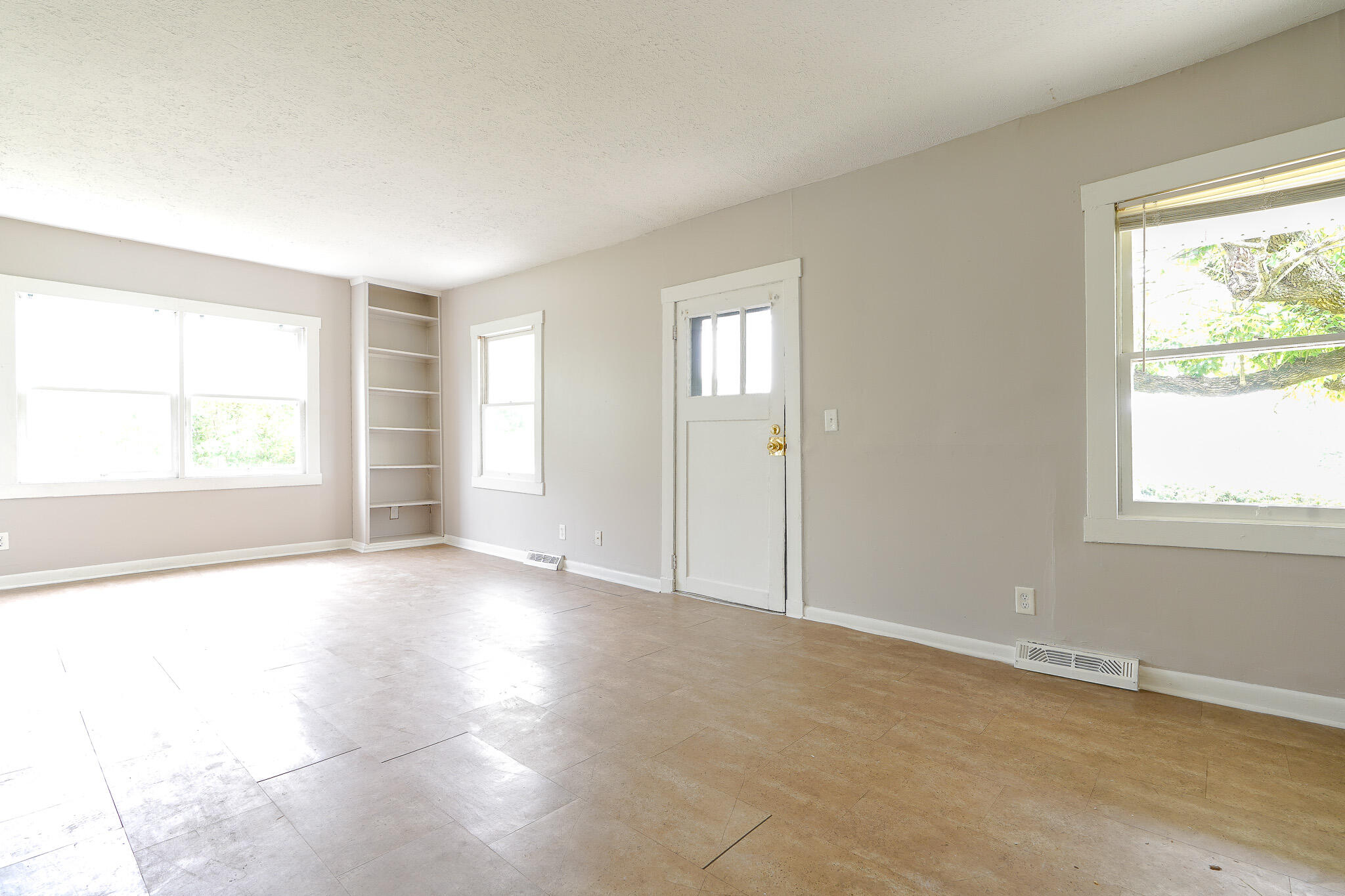 1121 Muddy Creek Road Winchester, KY 40391 - Photo 4 of 20 4