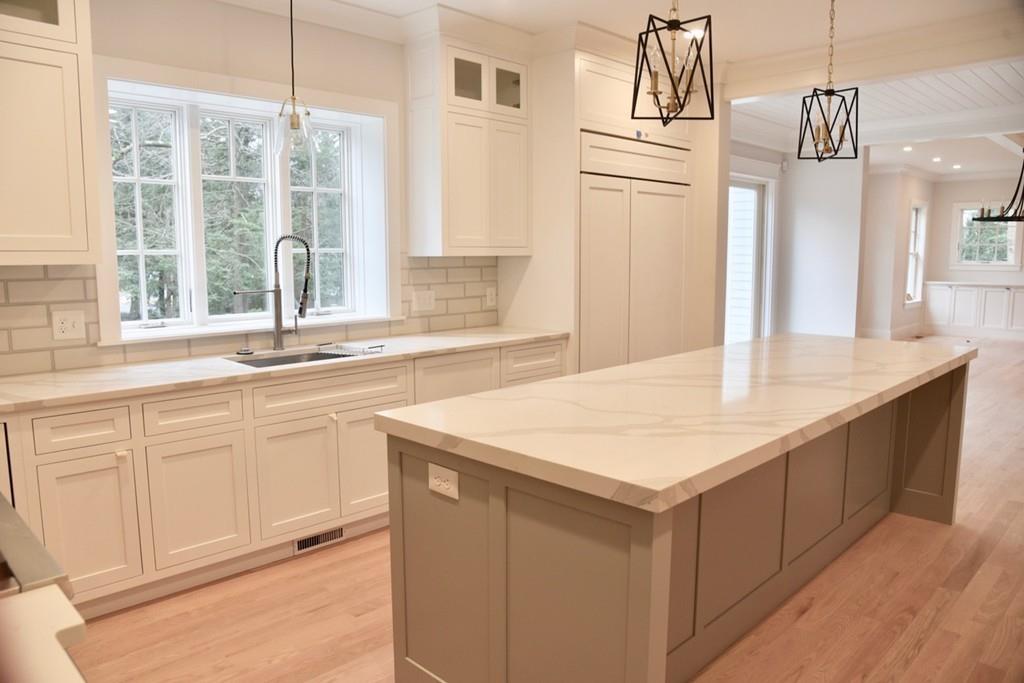 7 Sprague Road Wellesley, MA 02481 - Photo 5 of 26 Gallery Image 5