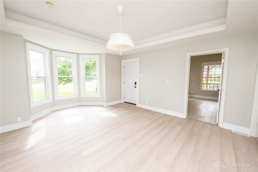 908 Cedar Street Springfield, OH 45504 - Photo 4 of 48