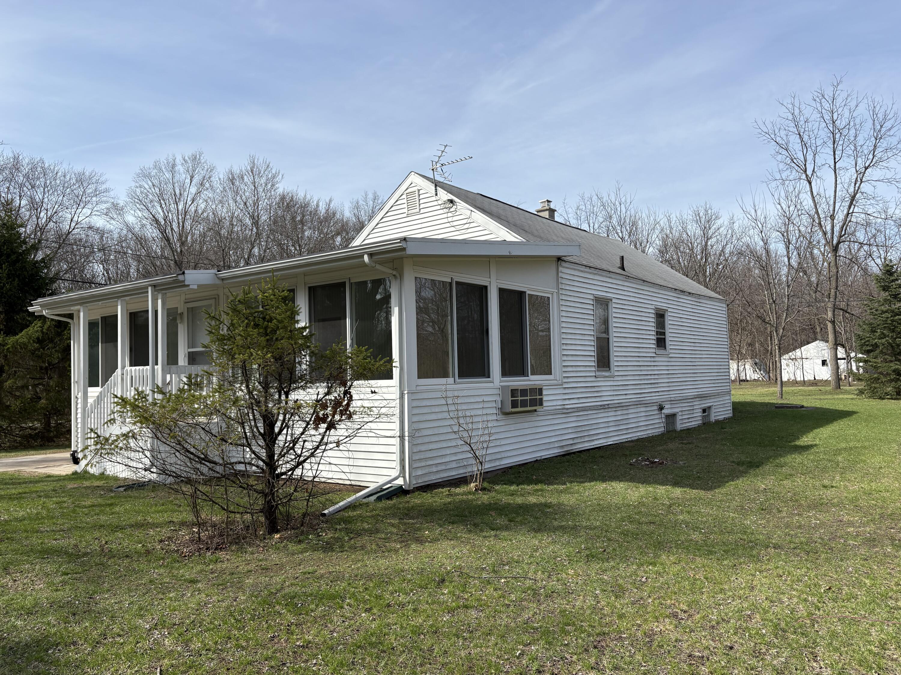 1909 Bell Road Niles, MI 49120 - Photo 19 of 21 IMG_4609