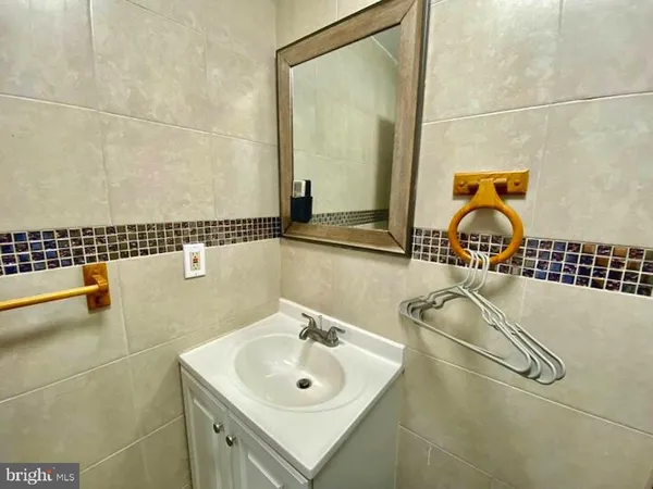 $5,350 | 3215 Summer Street, Philadelphia, PA 19104