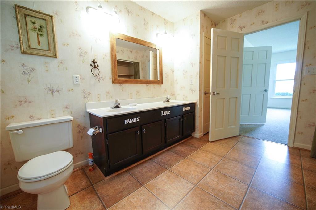 633 McGregor Road Winston-Salem, NC 27103 - Photo 17 of 31 Gallery Image 17