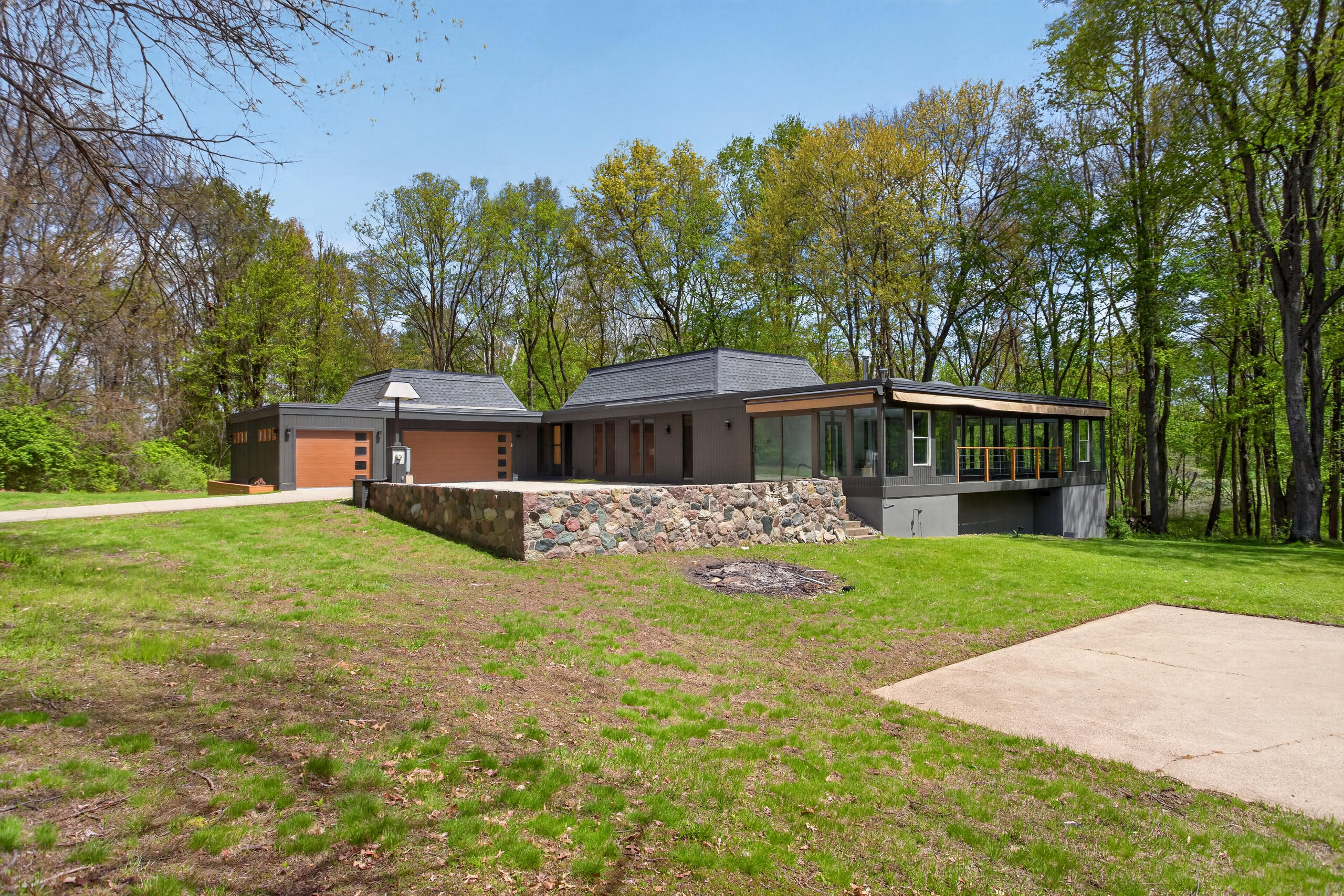 933 Crispell Road Clarklake, MI 49234 - Photo 3 of 77 0N0A3594