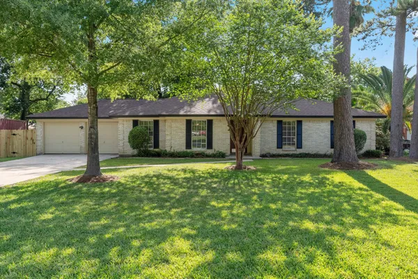 $2,100 | 25814 Leafywood Drive, Spring, TX 77386