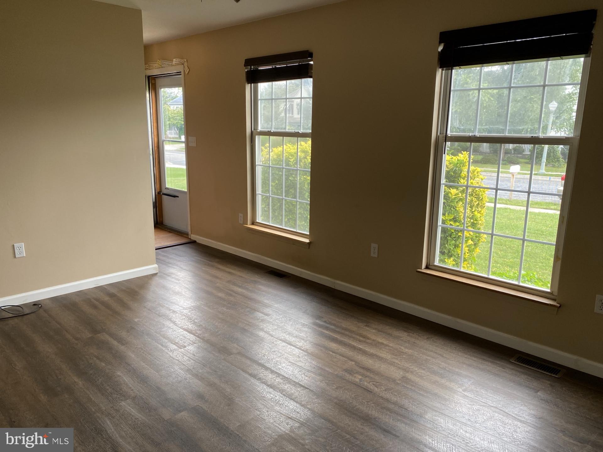 405 Edinburgh Road Middletown, PA 17057 - Photo 3 of 15 Gallery Image 3