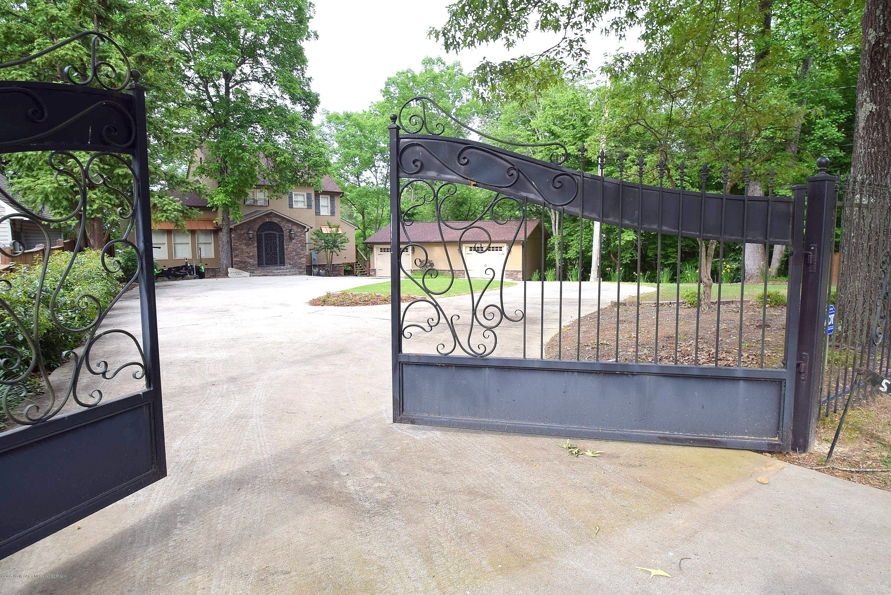 531 Sheltered Cove Road Jasper, AL 35504 - Photo 4 of 37 Gallery Image 4