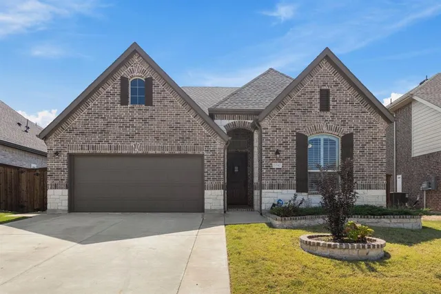 $349,900 | 2042 Clearwater Way, Royse City, TX 75189
