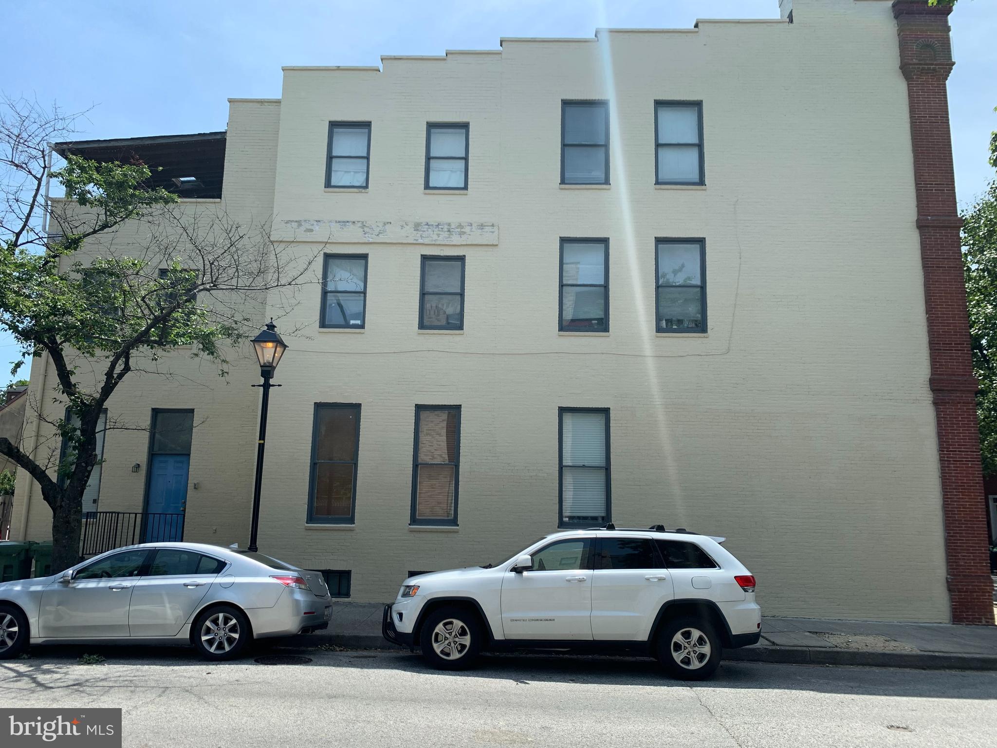 601 South Paca Street Baltimore, MD 21230 - Photo 5 of 16 recently pointed and painted side of building