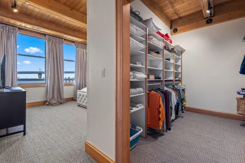 $1,220,000 | 541 East Erie Street, Unit 302, Milwaukee, WI 53202