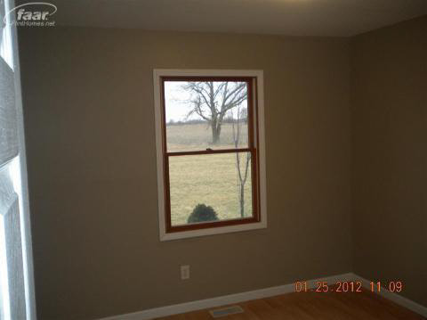 8477 Whitney Road Gaines, MI 48436 - Photo 12 of 14 20208877-11.JPG