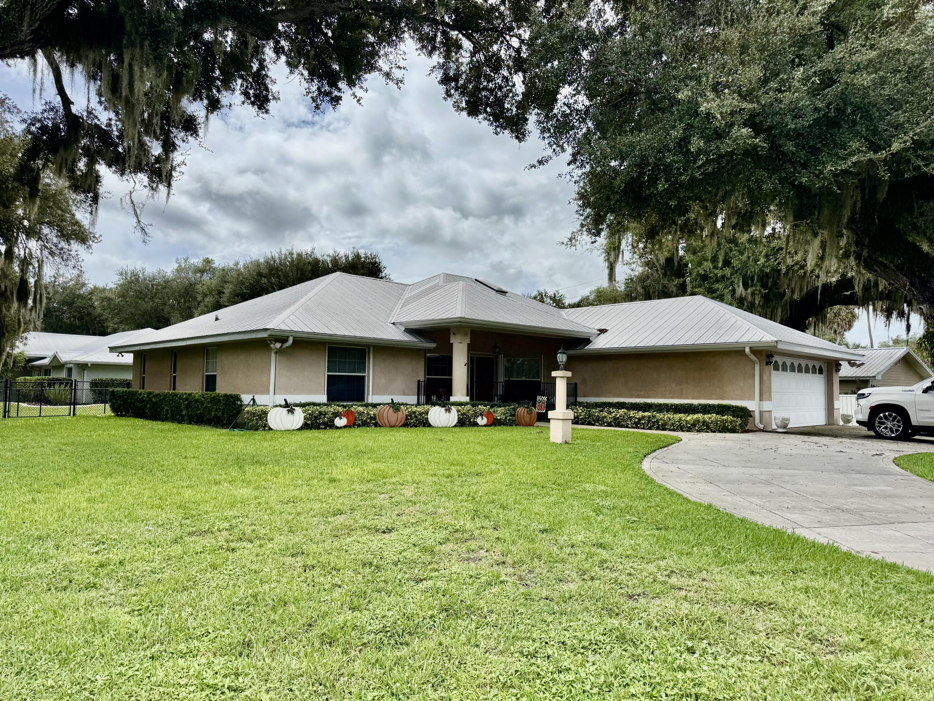 603 Southwest 15th Street Okeechobee, FL 34974 - Photo 1 of 40 IMG_3707