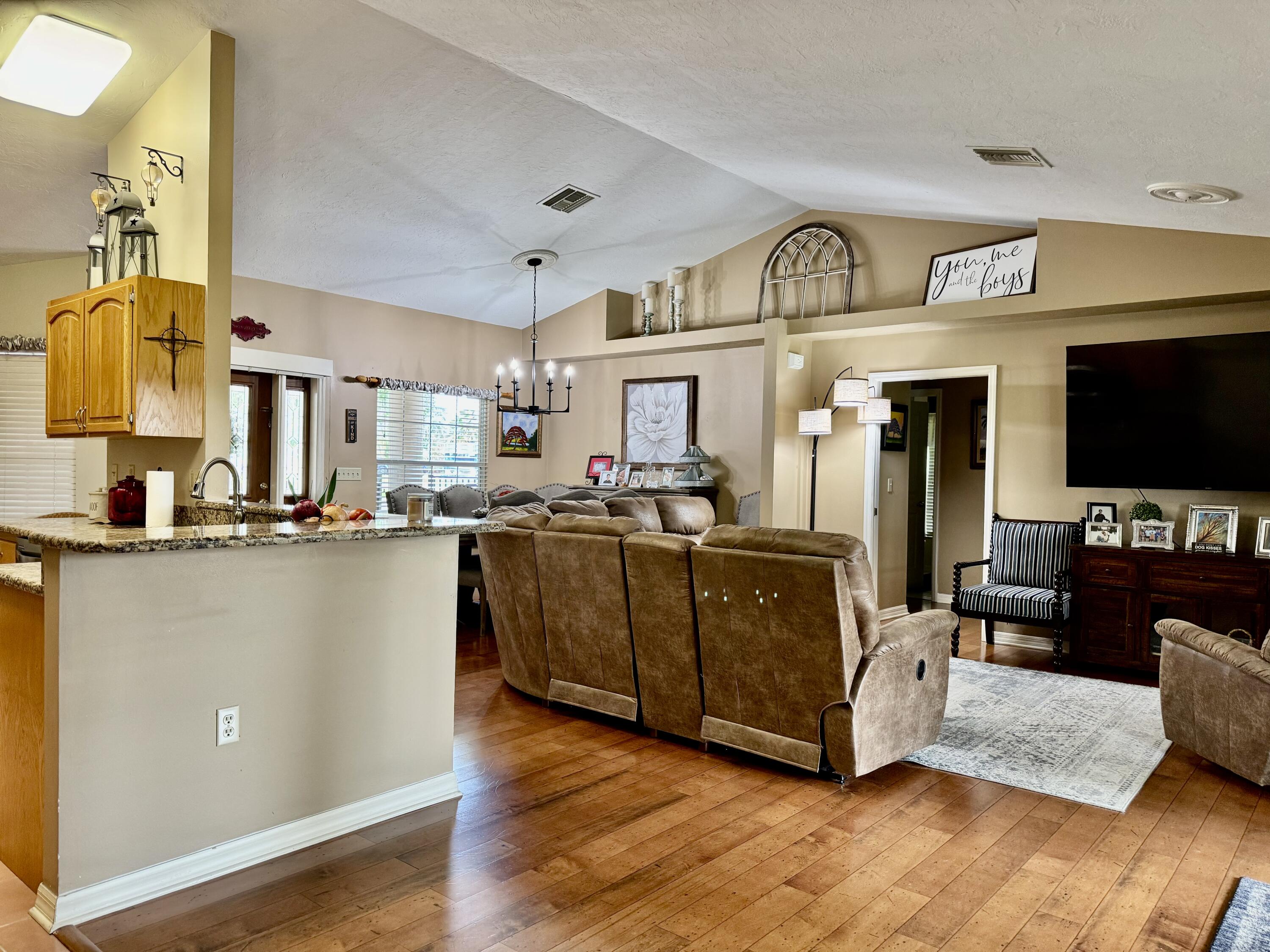 603 Southwest 15th Street Okeechobee, FL 34974 - Photo 11 of 40 IMG_3675