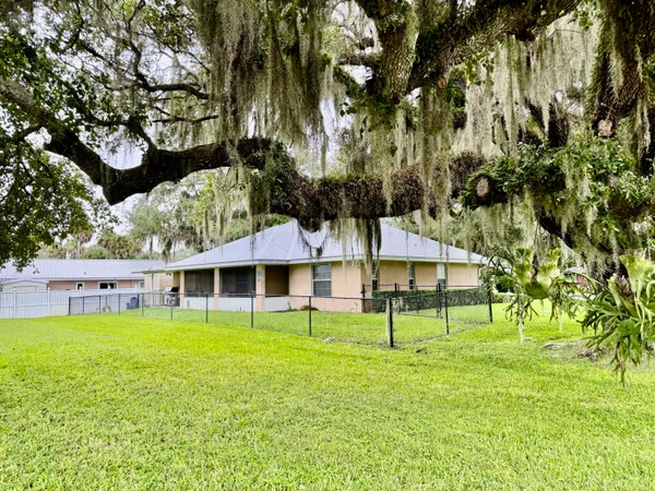$359,000 | 603 Southwest 15th Street, Okeechobee, FL 34974