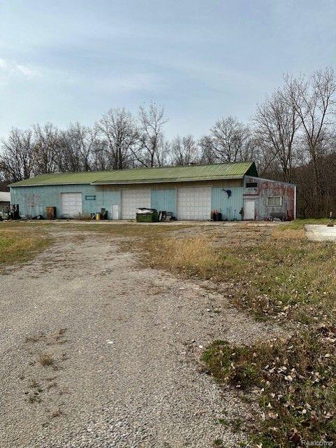 8438 Jordan Road Grand Blanc, MI 48439 - Photo 3 of 32