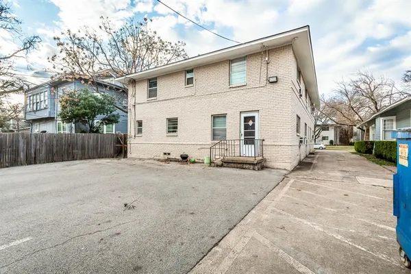 $1,200 | 4916 Worth Street, Unit 1, Dallas, TX 75214